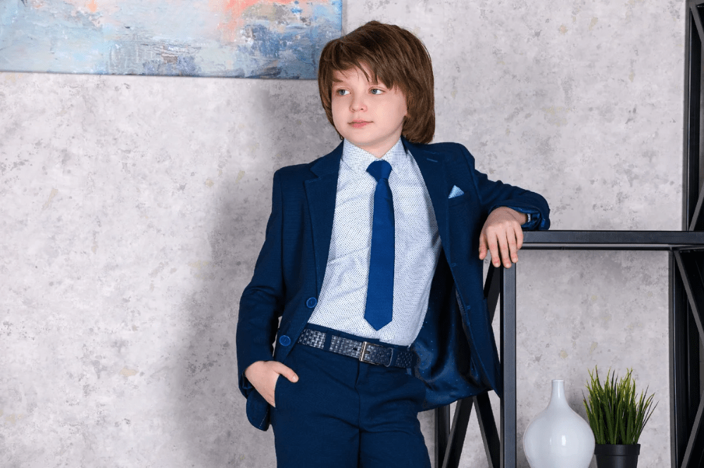 Как правильно выбрать школьный костюм для мальчика?